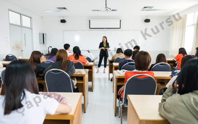 Edebiyat Özel Dersiyle Sınavlarda Paragraf ve Yorum Gücünüzü Artırın